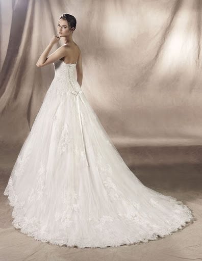 Brautkleid