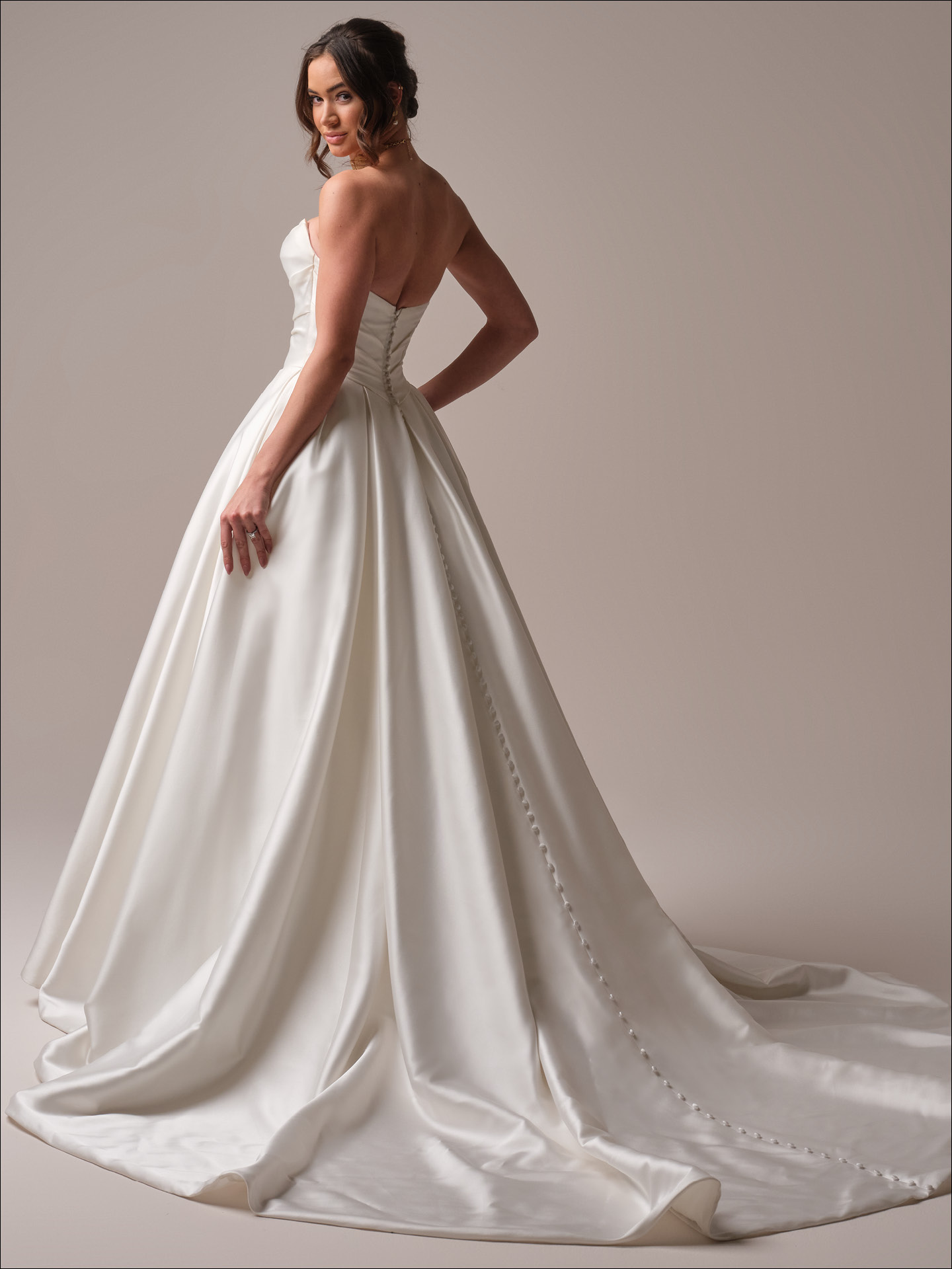 Zweites Bild des Brautkleids