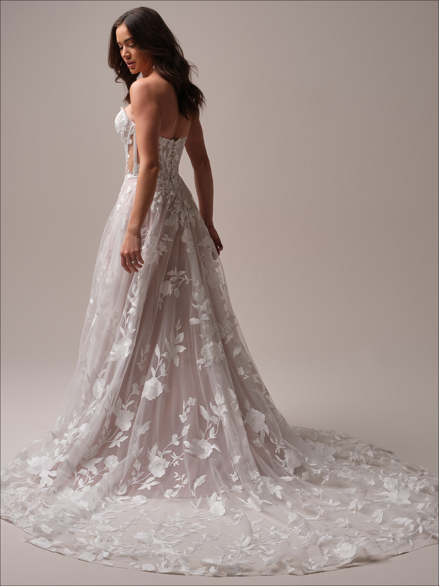 Zweites Bild des Brautkleids