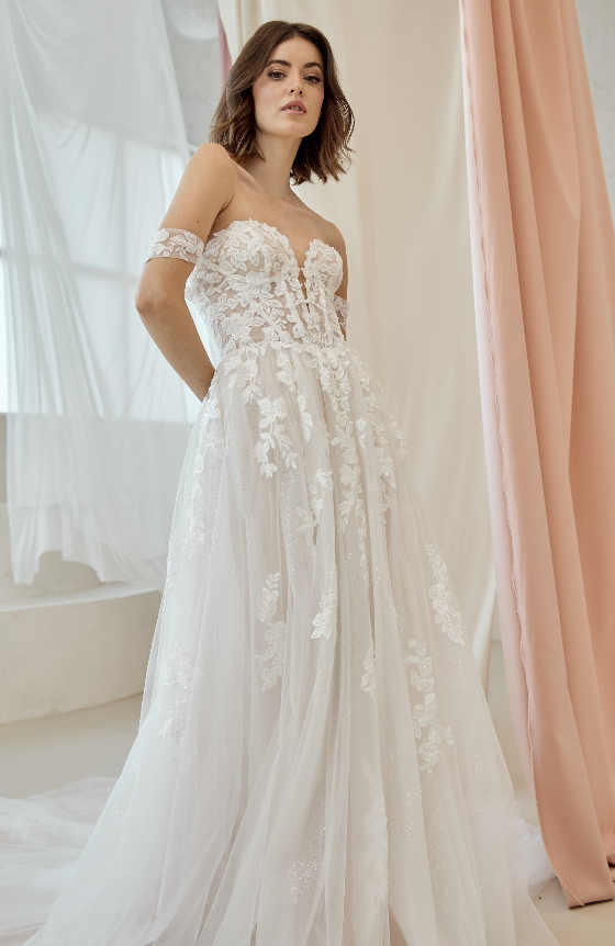 Erstes Bild des Brautkleids