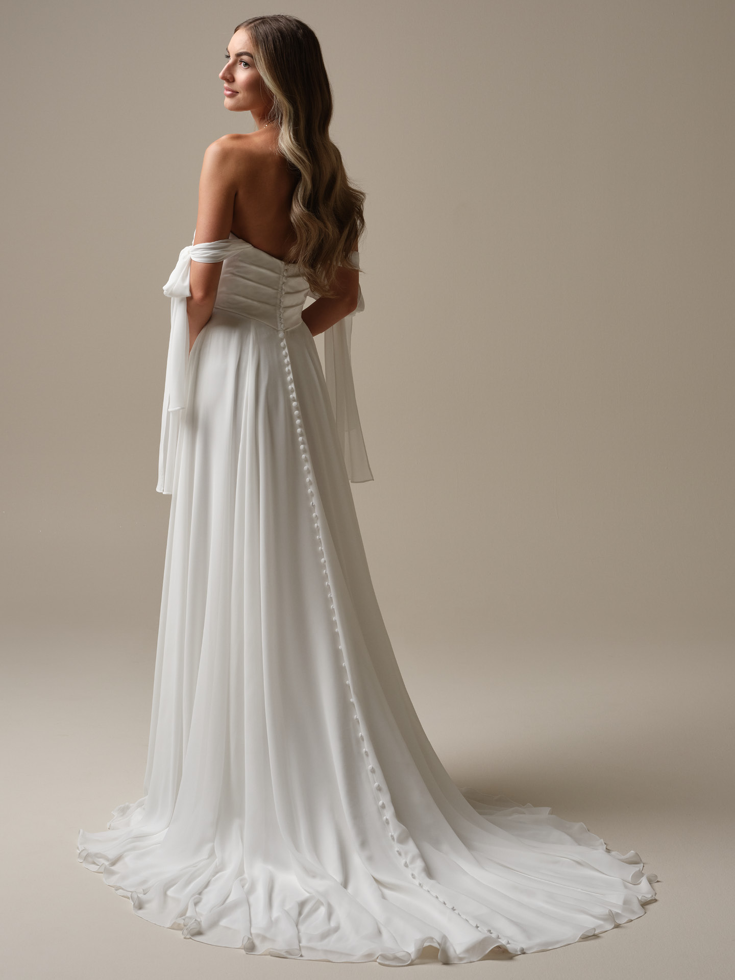 Zweites Bild des Brautkleids