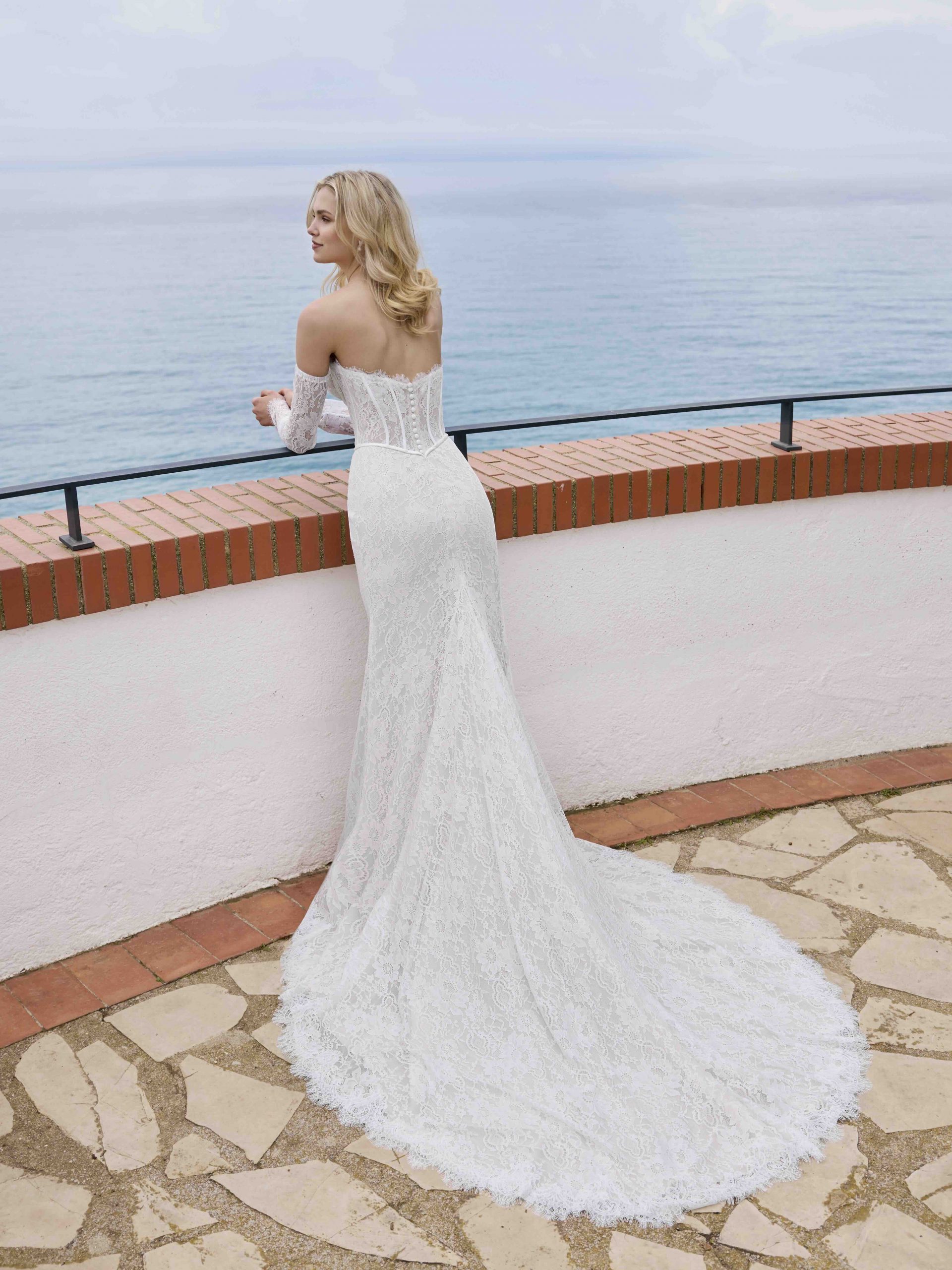 Zweites Bild des Brautkleids