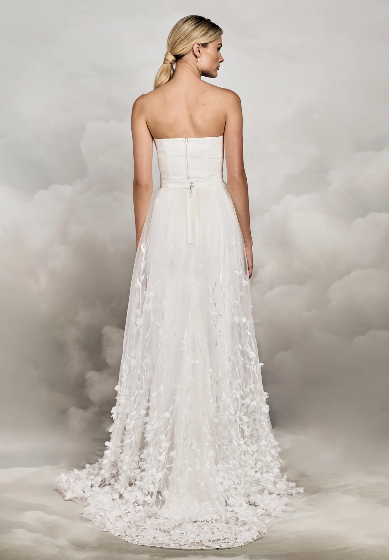 Zweites Bild des Brautkleids