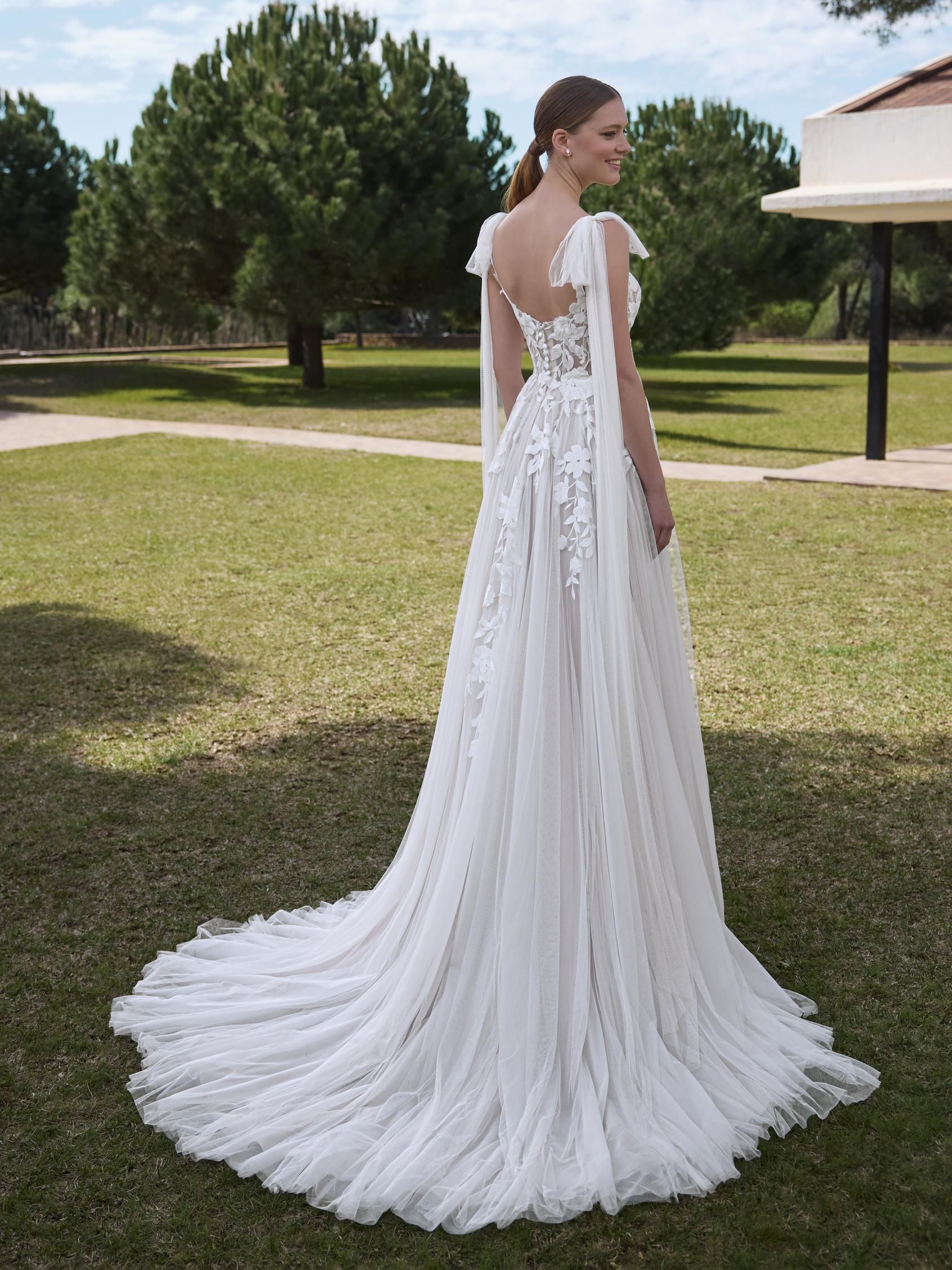Zweites Bild des Brautkleids